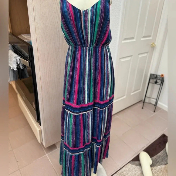 BEAUTIFUL FUN COLORFUL STRIPED MAXI DRESS SIZE MEDIUM - Picture 3 of 13